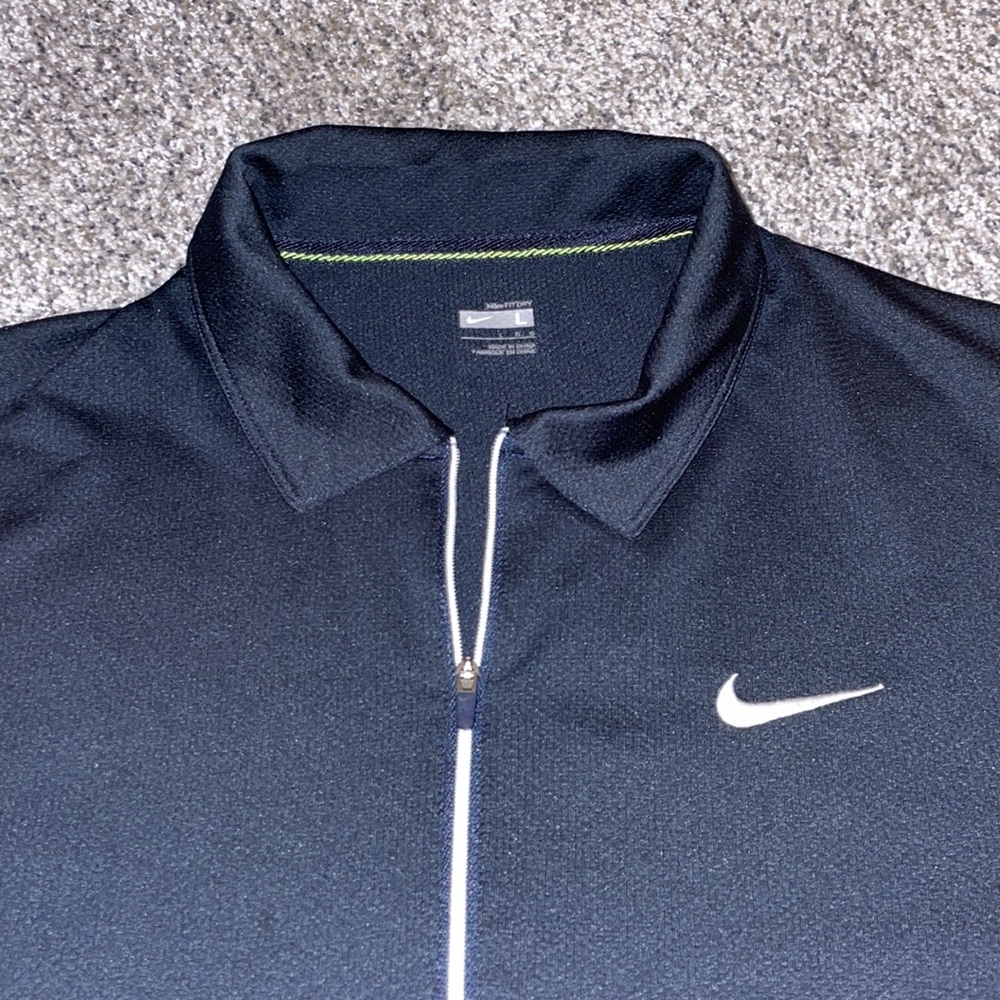 NWOT. Nike Fit Dry Men’s Golf Shirt. Size Large. - Picture 3 of 4